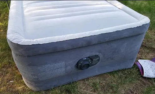 how to find a hole in an air mattress 